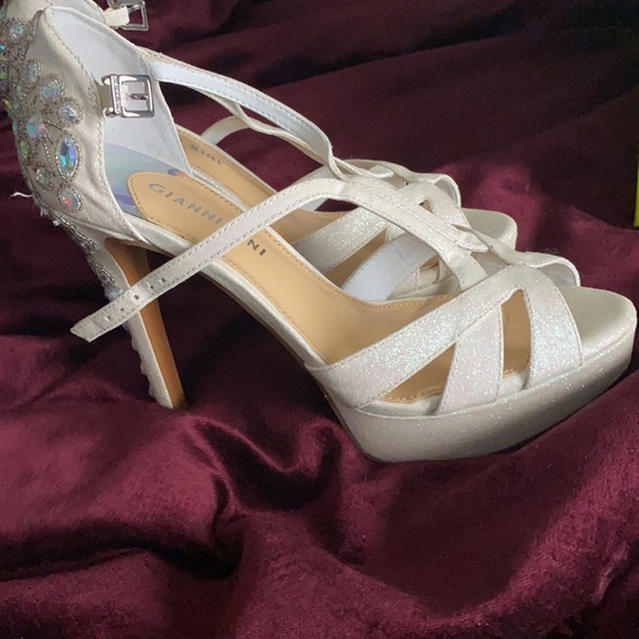 Gianni Bini almost new shoes - bridal/wedding! - Picture 3 of 6